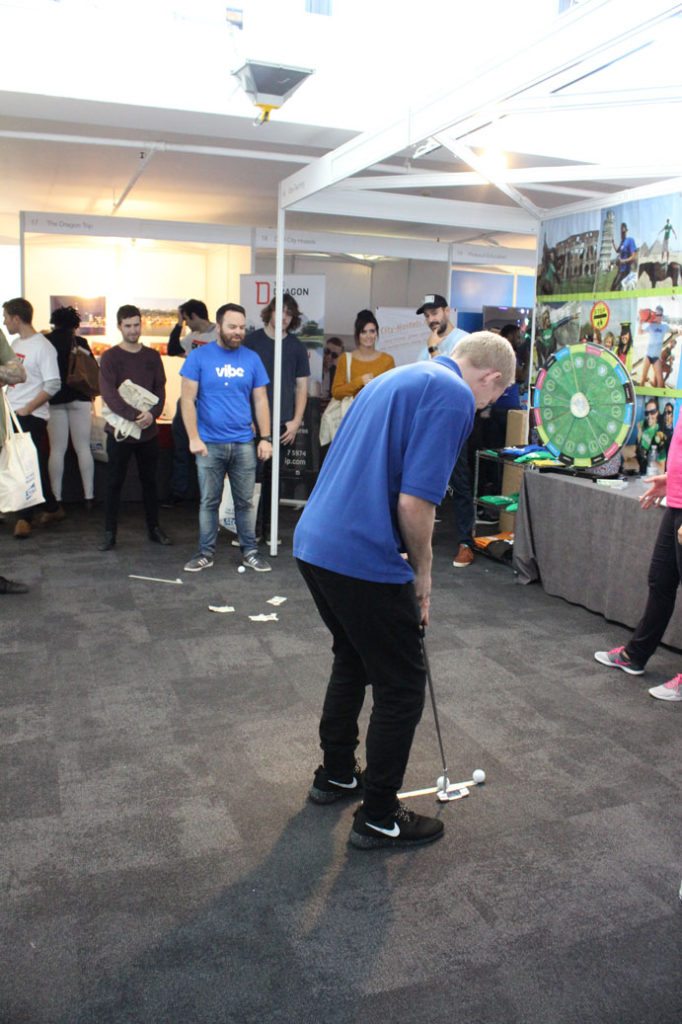 Putt for pounds game with teachers at the TNT Travel Show 2016