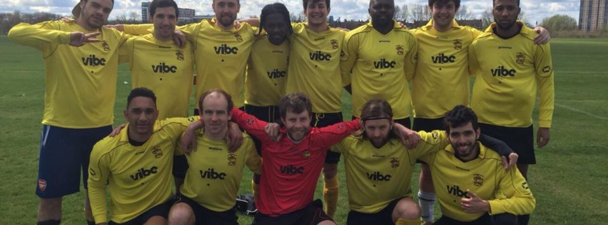 Vibe Teacher Ian with his football team on the pitch in London
