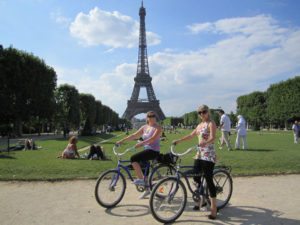 Vibe Teacher Lizzie checking out the sights in Paris